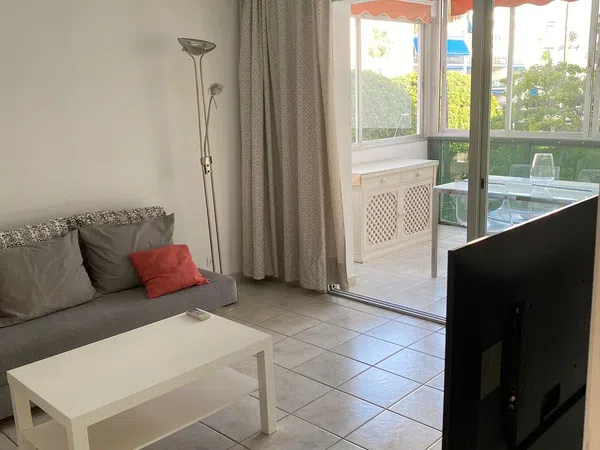 Piso en calle Camilo José Cela, 4
