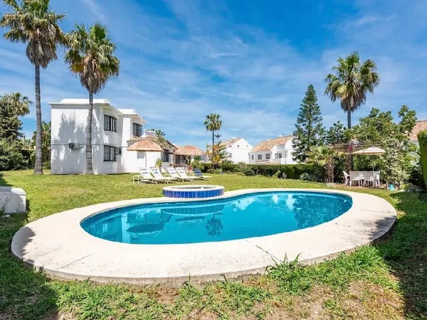 Casa independiente en calle Monte Biarritz, 94 - Foto 1