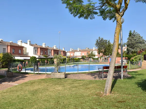 Chalet adosado en El Águila - Foto 1