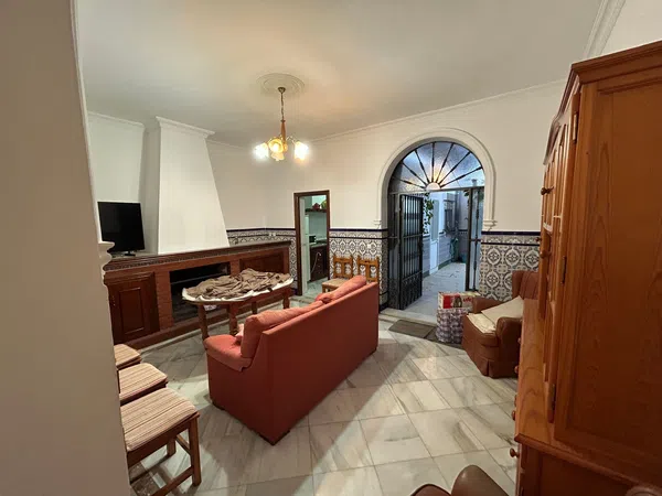 Chalet adosado en Hinojos - Foto 1