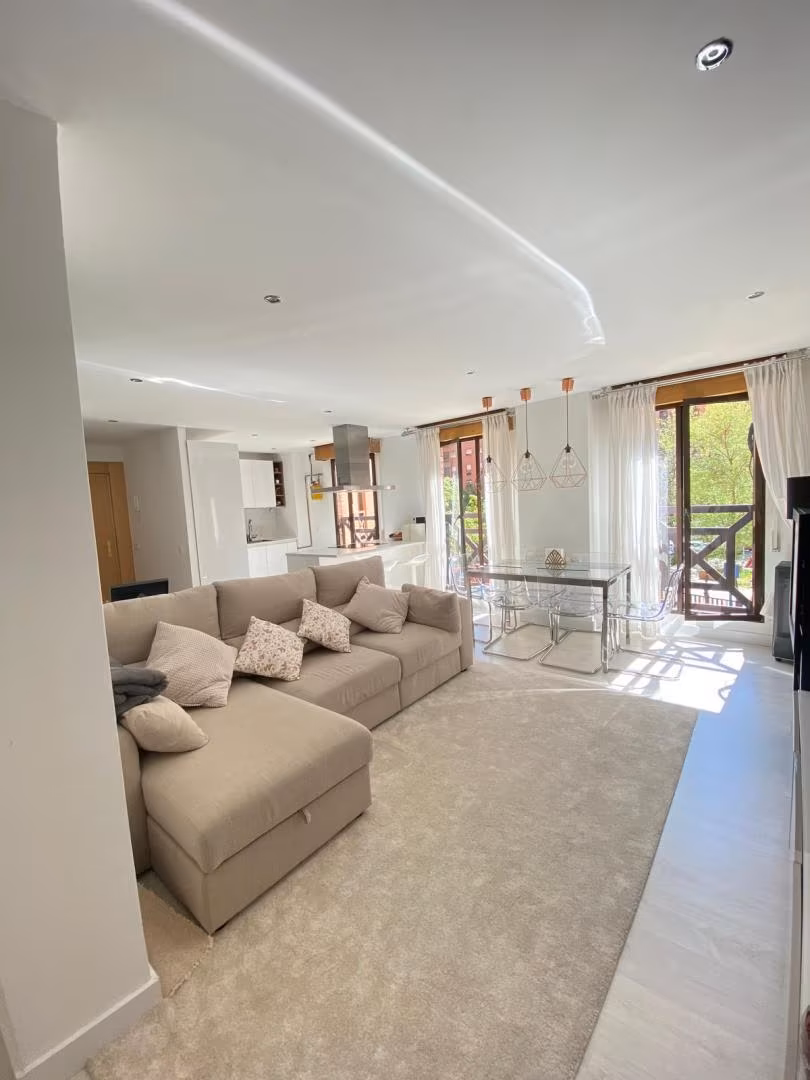 Piso en  Calle Herencia 8