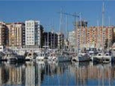 Piso en cercano al Paseo Marítimo Vinaròs - Foto 1