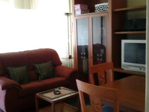 Estudio en calle da Travesia de Vigo, 128