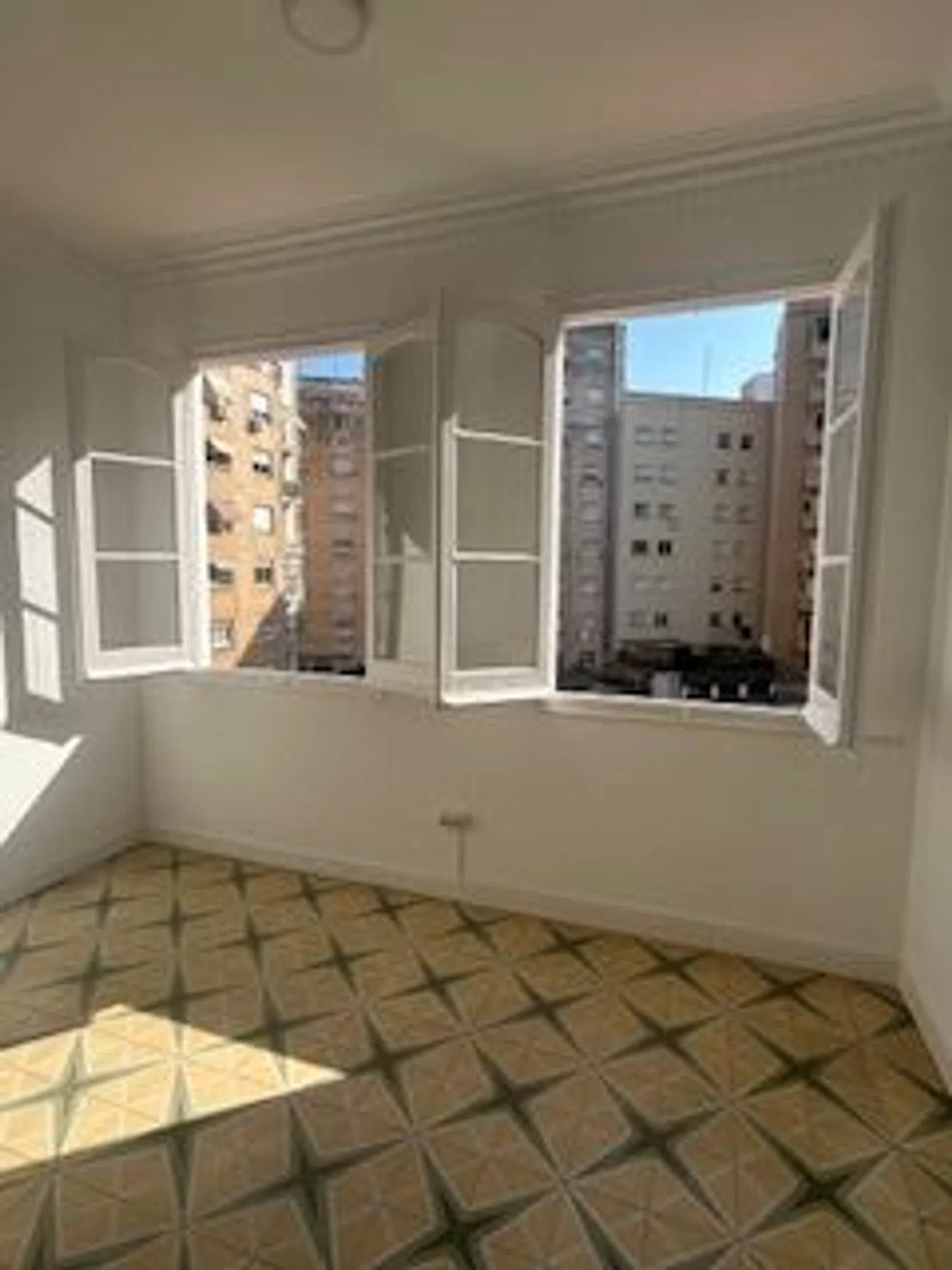 Piso en calle del Comte d'Urgell, 243 - Foto 5