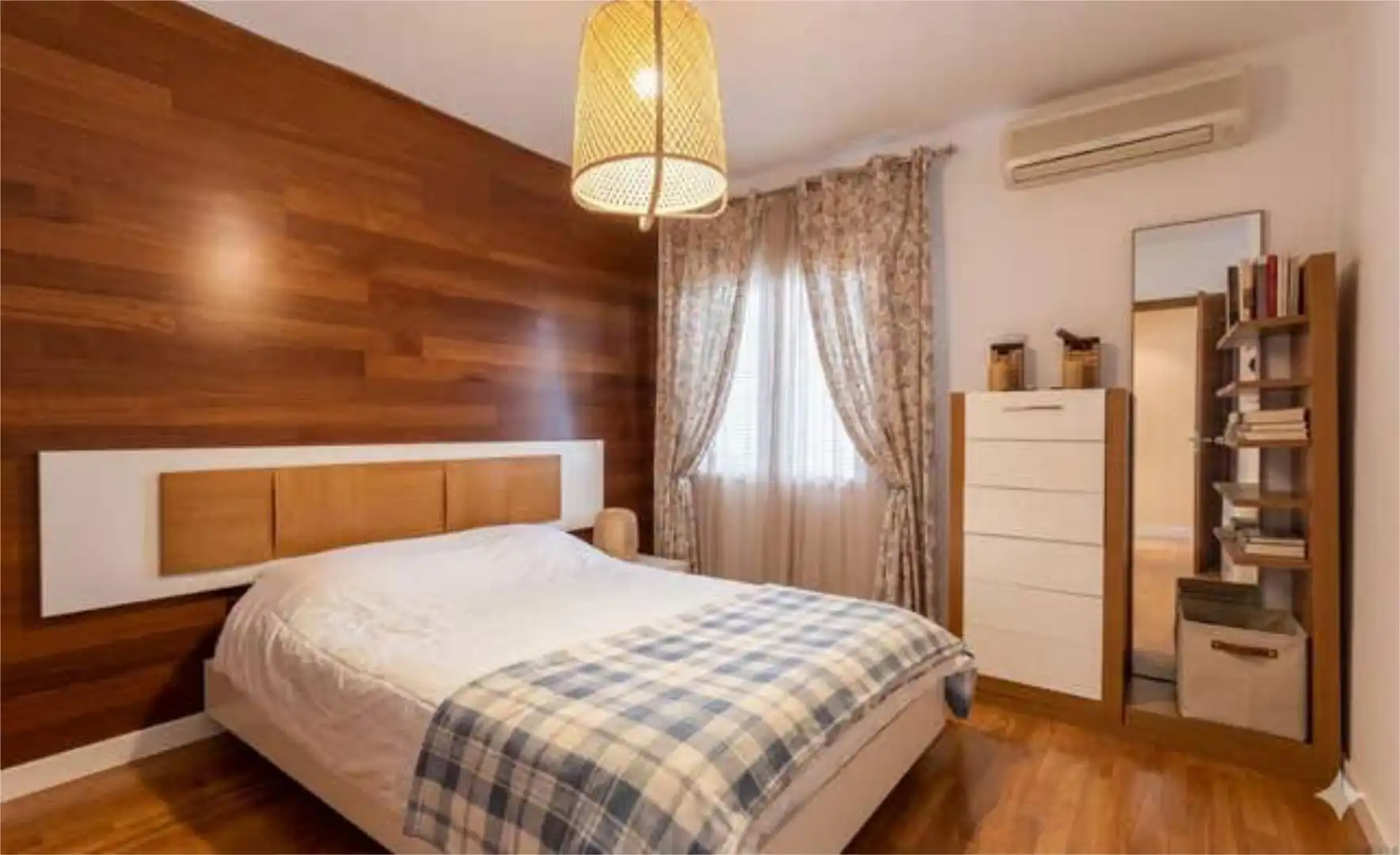 Chalet en plaza ochavada - Foto 5