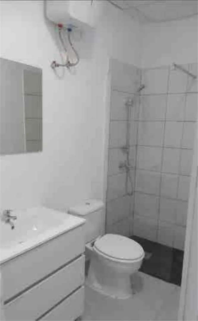 Piso en vecindario - Foto 2