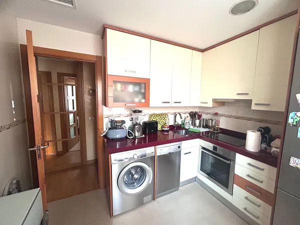 Piso en calle de Virgen del Portillo, 4