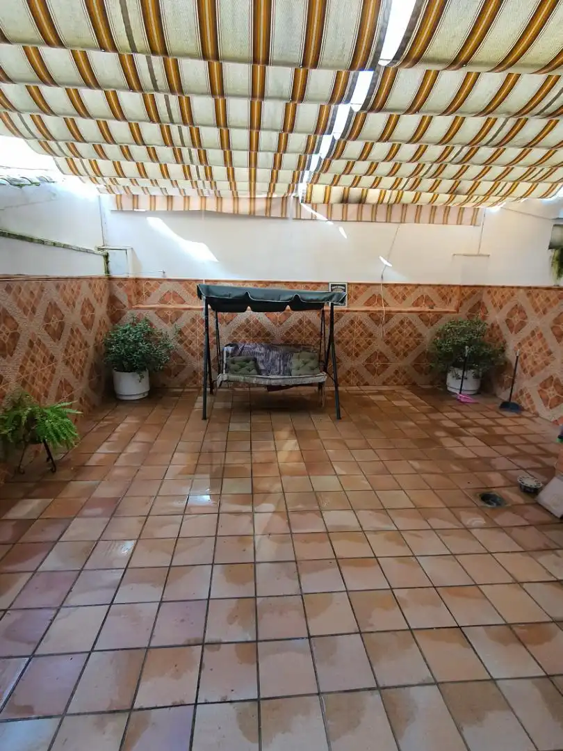 Casa adosada en  Avenida Mariana de Pineda 95 - Foto 3
