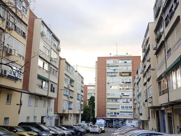 Piso en calle de Ponferrada, 48