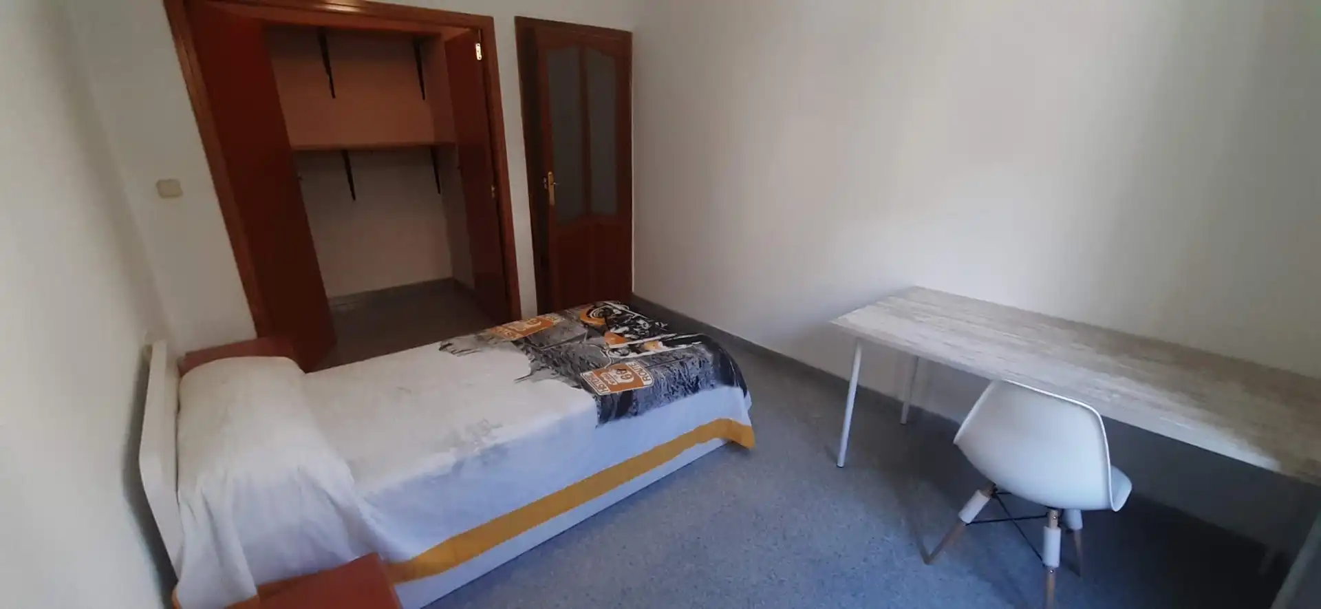 Piso en  Avinguda del Comte de Torrefiel 8 - Foto 4