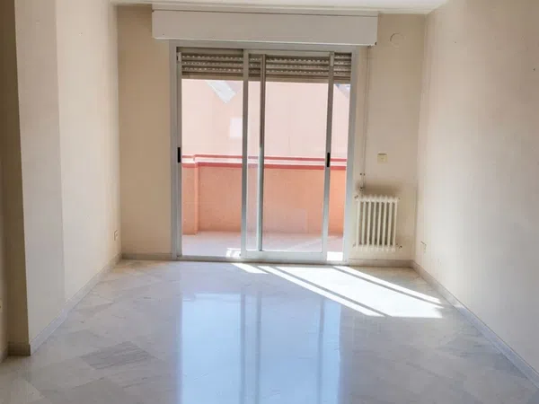 Piso en Plaza María Angustias Giménez, 1 - Foto 2