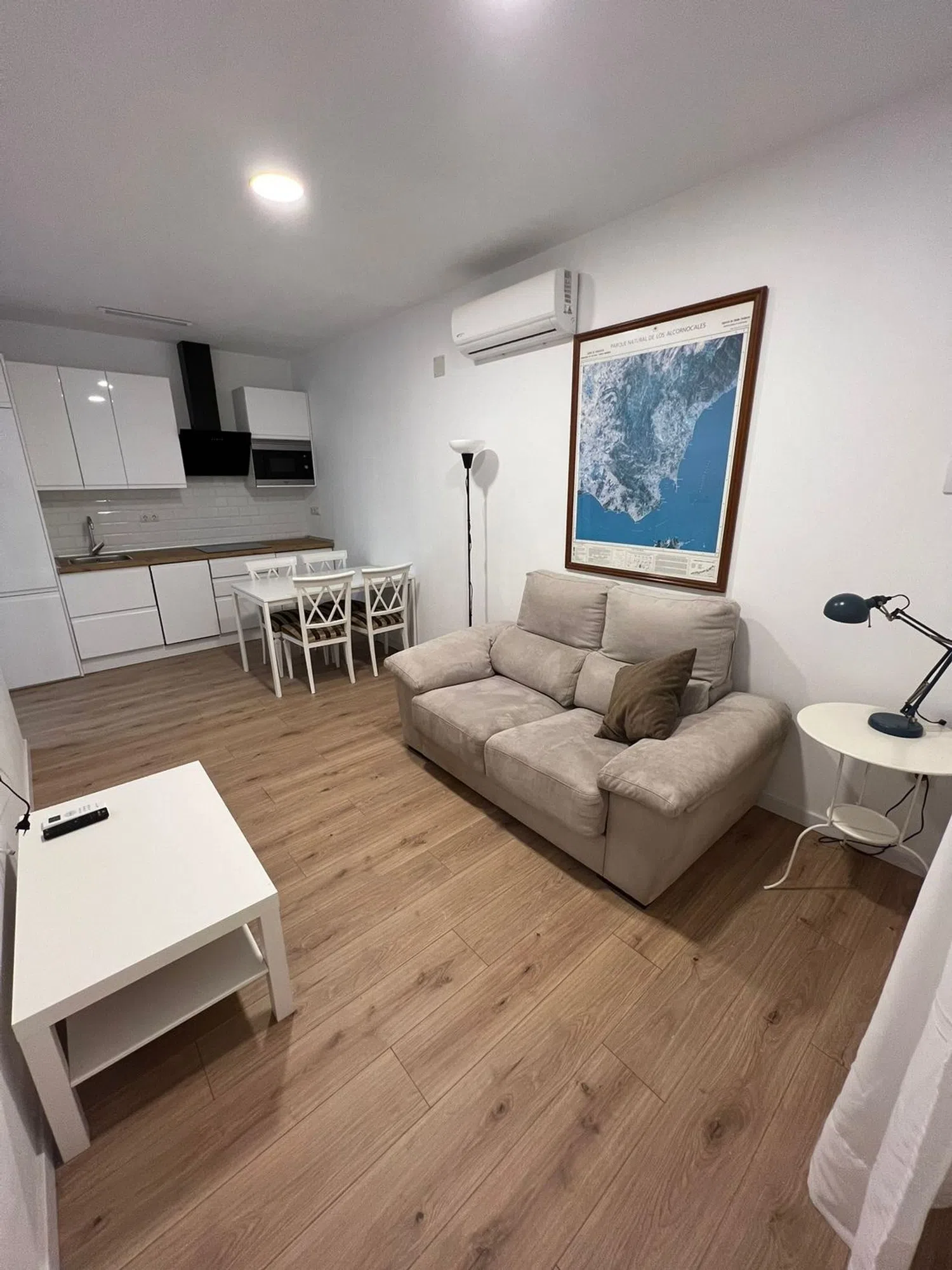 Piso en calle Párroco Antonio González Abato, 12 - Foto 1