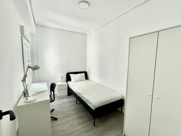 Piso en Calle de Sanz de Bremond, 3, Zona Plaza Illes Columbretes - Foto 7