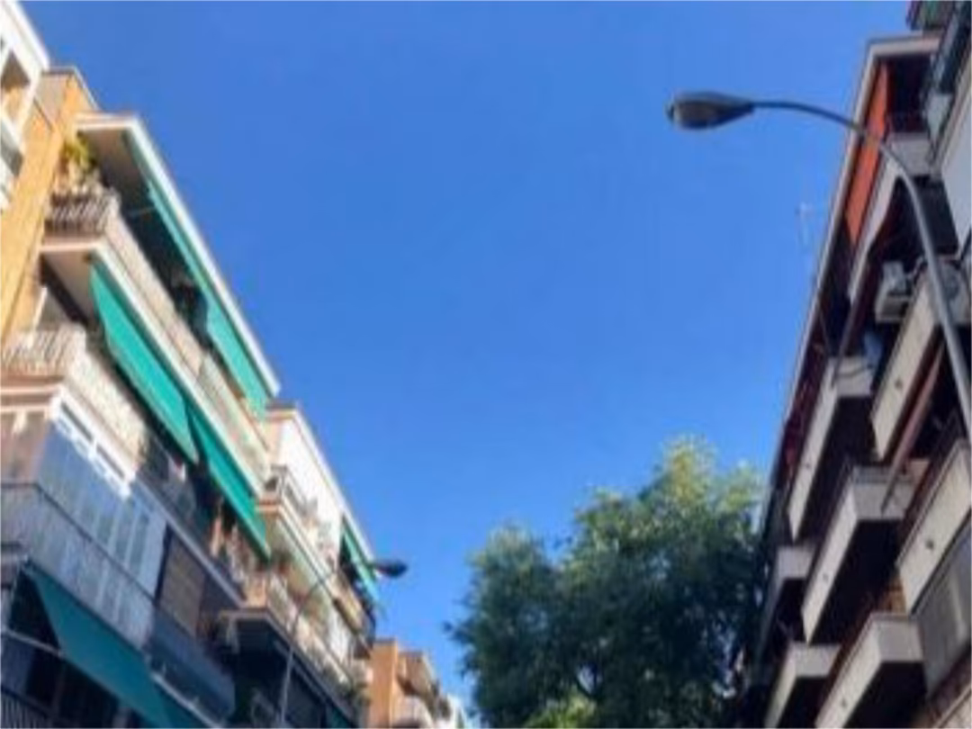 Piso en  Calle del Lago Constanza 89 - Foto 1