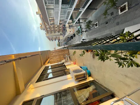 Piso en calle del Dofí, 5