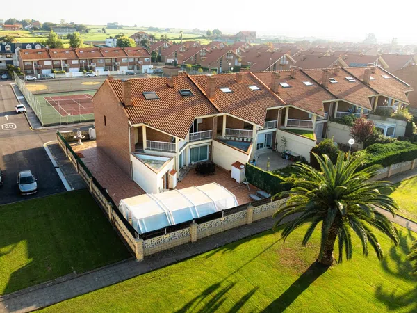 Chalet pareado en Urbanización La Roca, 19 - Foto 1