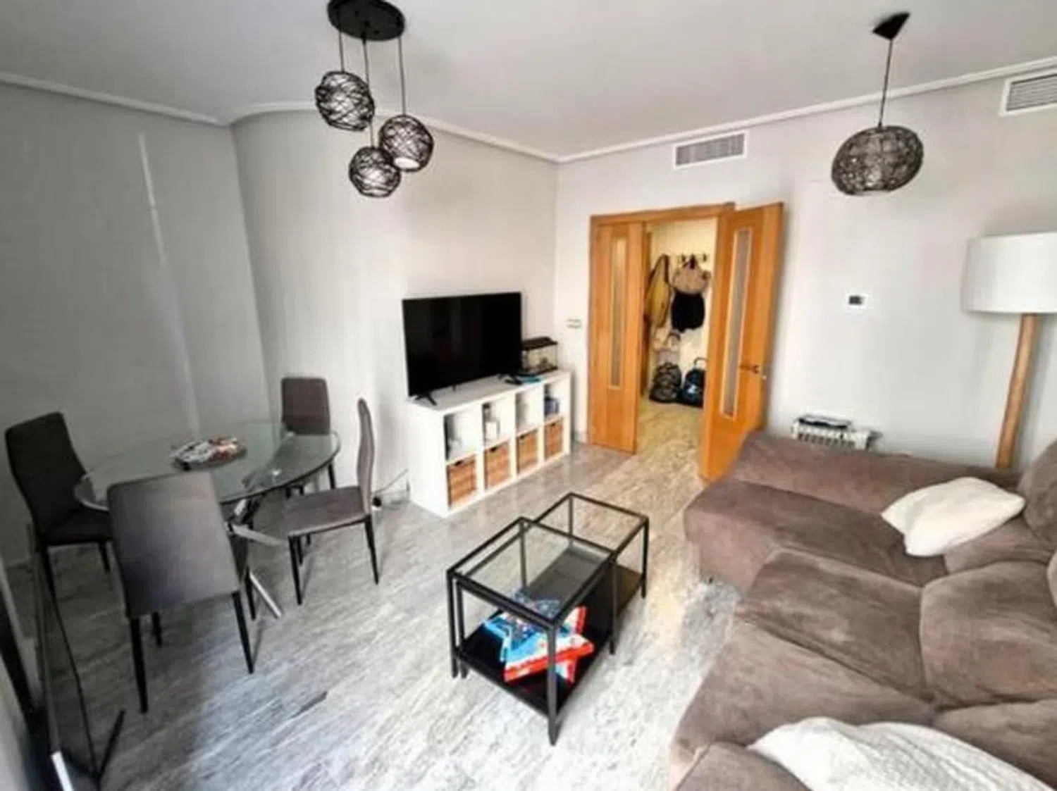 Piso en C. del Mesón de Paredes, 51 - Foto 1