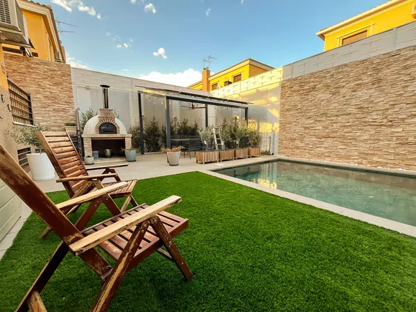 Chalet pareado en Zona Norte - Nueva Valdepeñas, Zona Norte - Nueva Valdepeñas - Foto 1