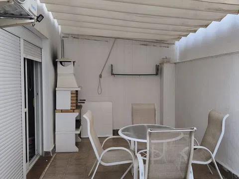 Piso en calle Bresca, 4