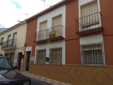 Casa adosada en  Calle Huertas 20 - Foto 1