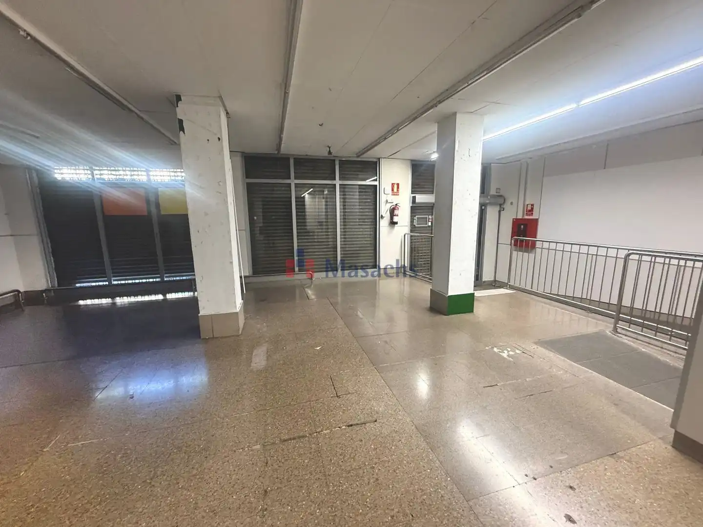 Local comercial en Terrassa - Foto 2