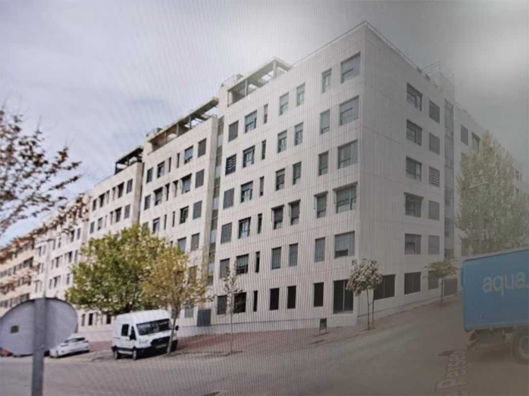 Piso en  Calle de Perseo 40 - Foto 2