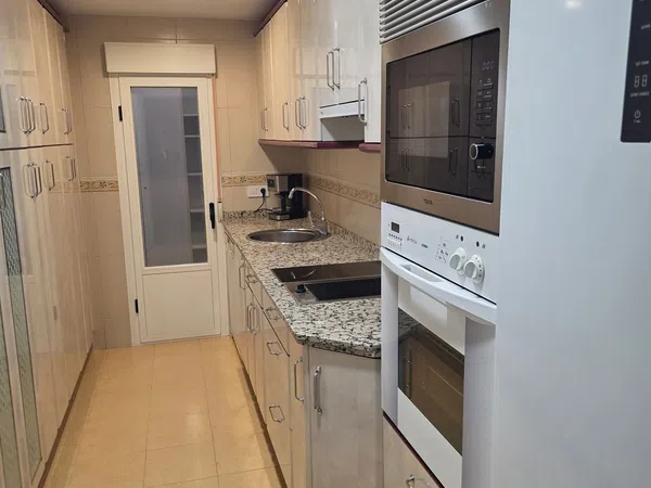 Piso en avenida de los Reyes de España, 26 - Foto 10