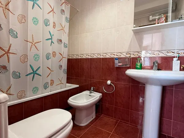 Piso en Avenida de Hermanos Perez Casariego, 3 - Foto 8