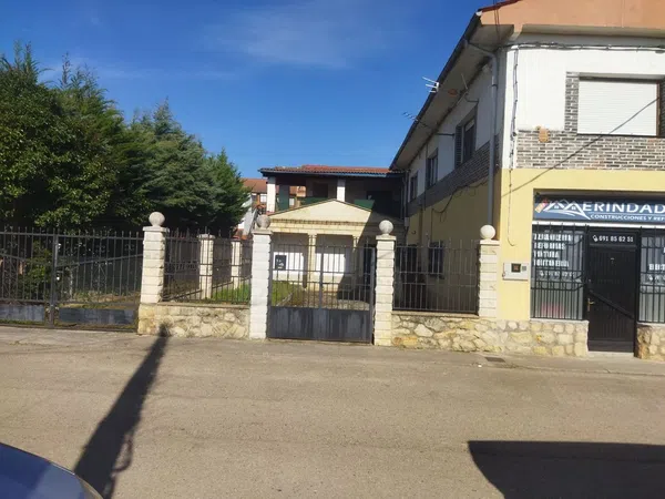Chalet pareado en Calle Royada, 7 - Foto 2