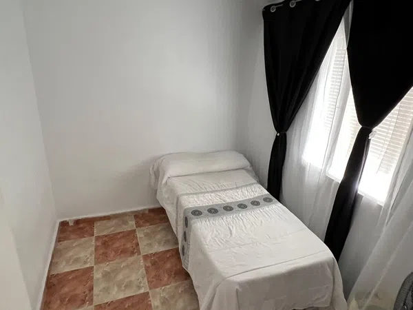 Piso en Calle Rimas y leyendas, 10, Su Eminencia - La Oliva - Foto 2