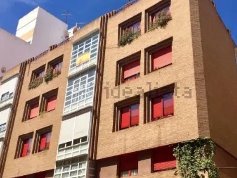 Piso en calle Saavedra Fajardo, 15