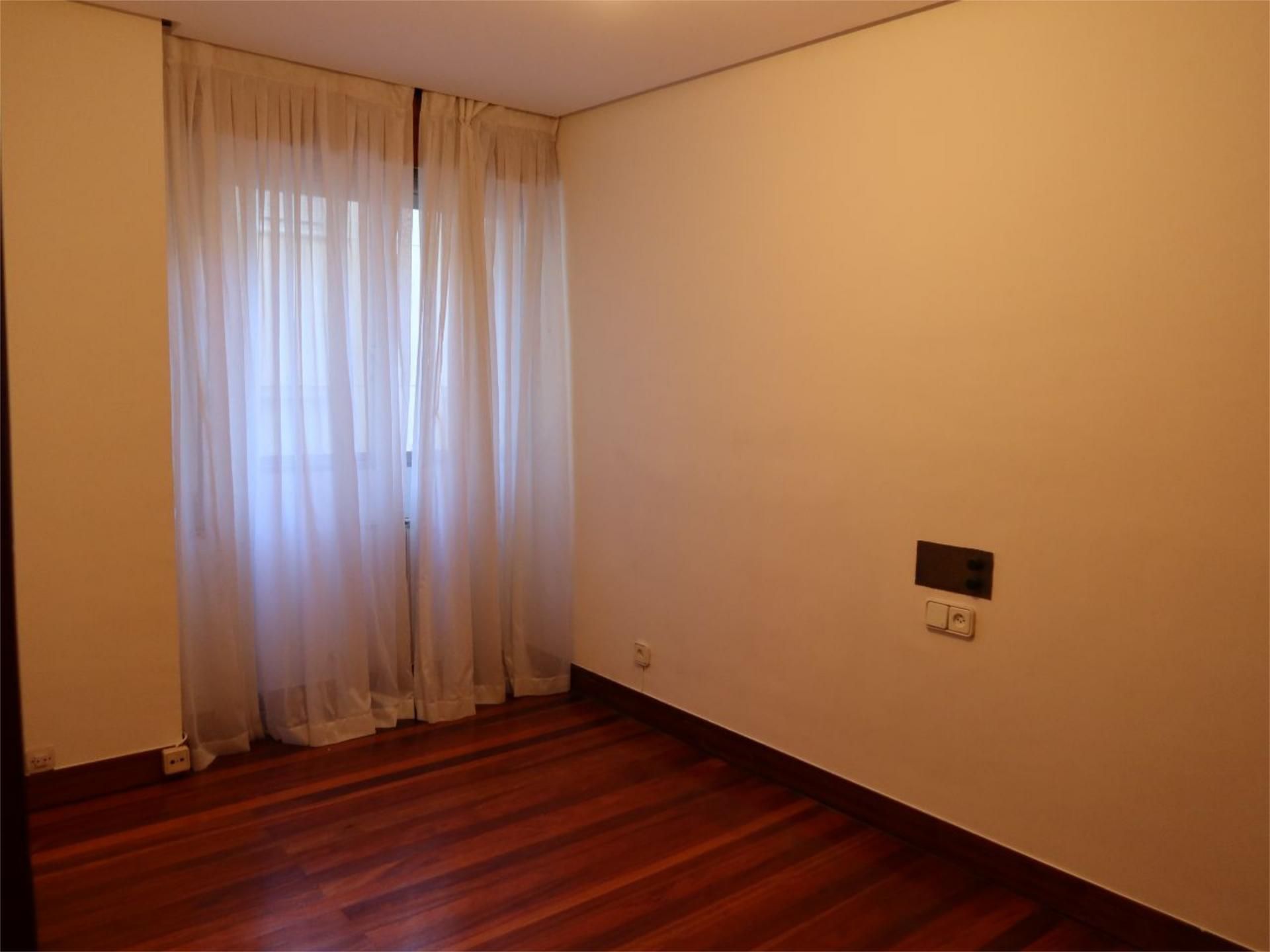 Piso en  Avenida de la Reina Victoria 39 - Foto 18