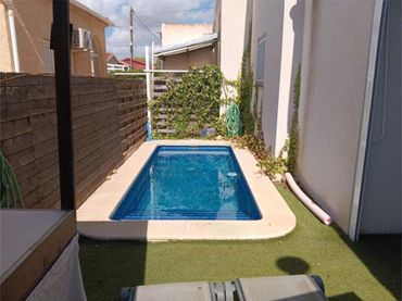 Chalet en Urbanización la marina - Foto 2