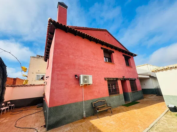 Casa o chalet independiente en Calle Miguel Delibes, 1 - Foto 1