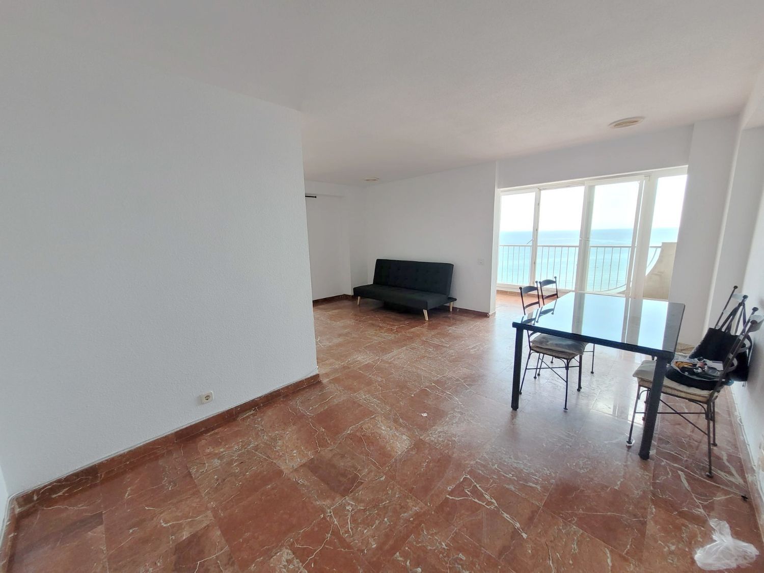 Piso en avenida de Niza, 23