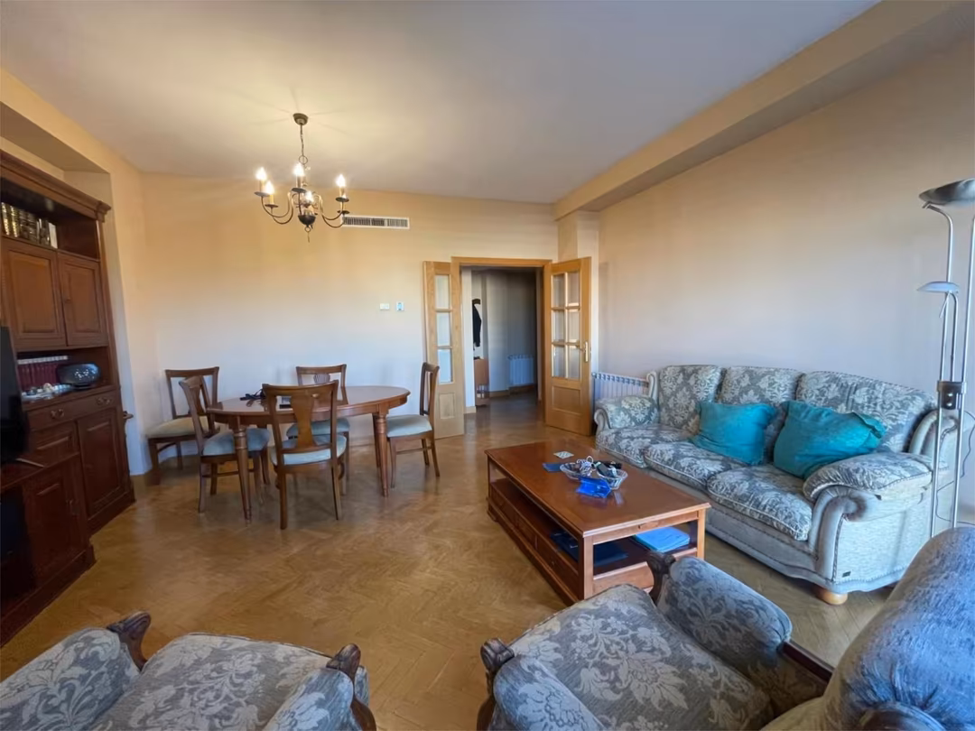 Piso en  Avenida de Camilo José Cela 11 - Foto 8