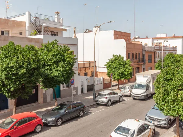 Piso en Plaza Alcalde Horacio Hermoso Araujo, 8, Tiro de Línea - Foto 1