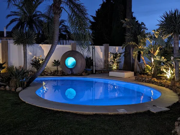 Casa independiente en paseo de los Jazmines, 13 a