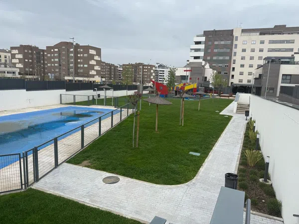 Chalet pareado en avenida Aurelio Álvarez, 9