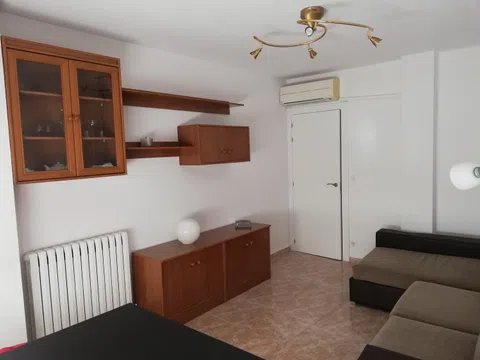 Piso en calle de Miguel Servet, 25