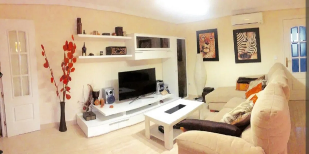 Piso en calle Calle Abderramán III 4 - Foto 2