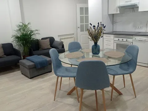 Piso en Cea Bermúdez, 52