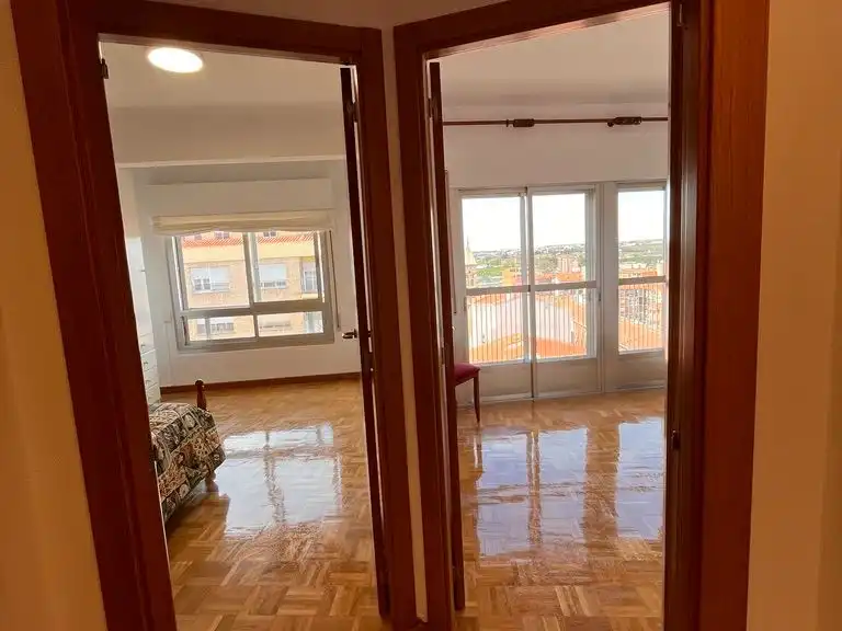 Piso en  Avenida de las Tres Cruces 28 - Foto 3