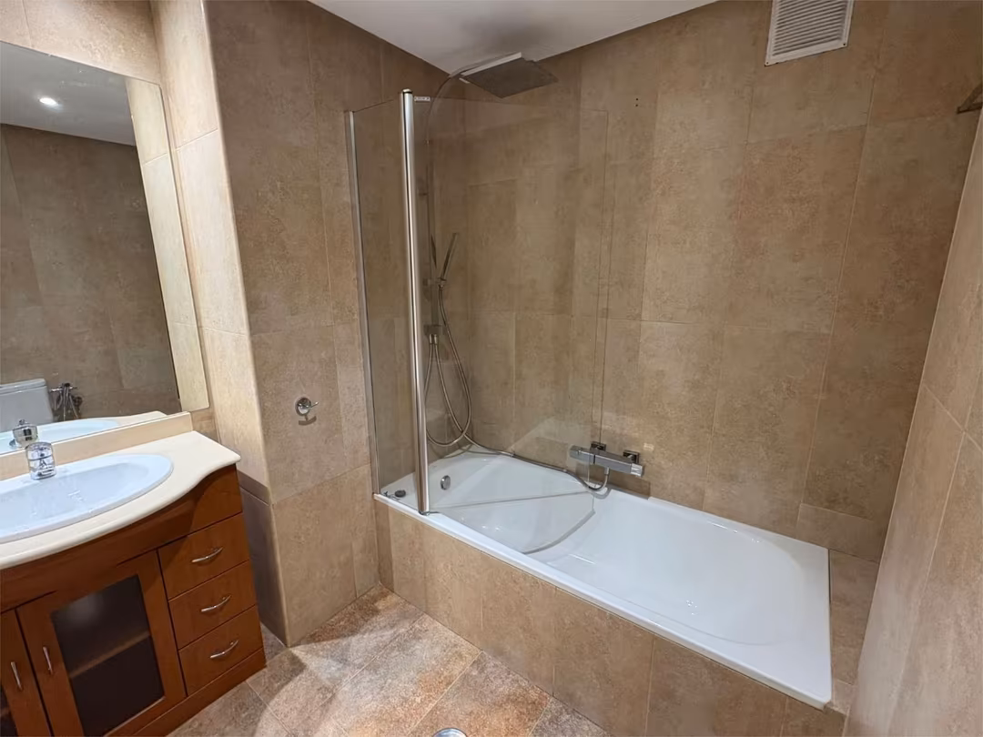 Piso en  Calle de la Infanta Mercedes 61 - Foto 21