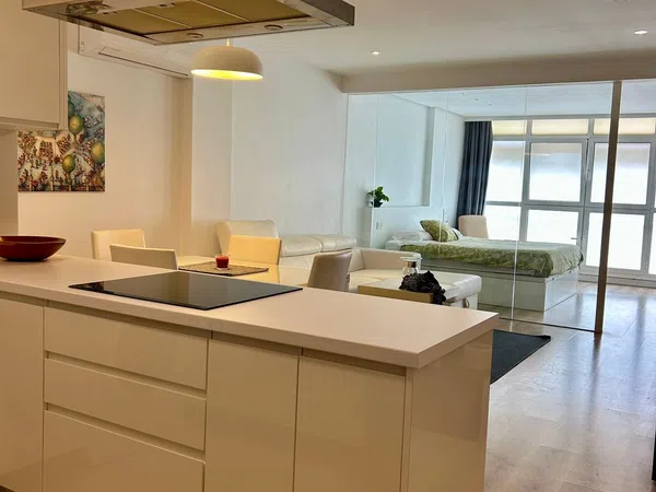 Estudio en puerta Canseco, 71