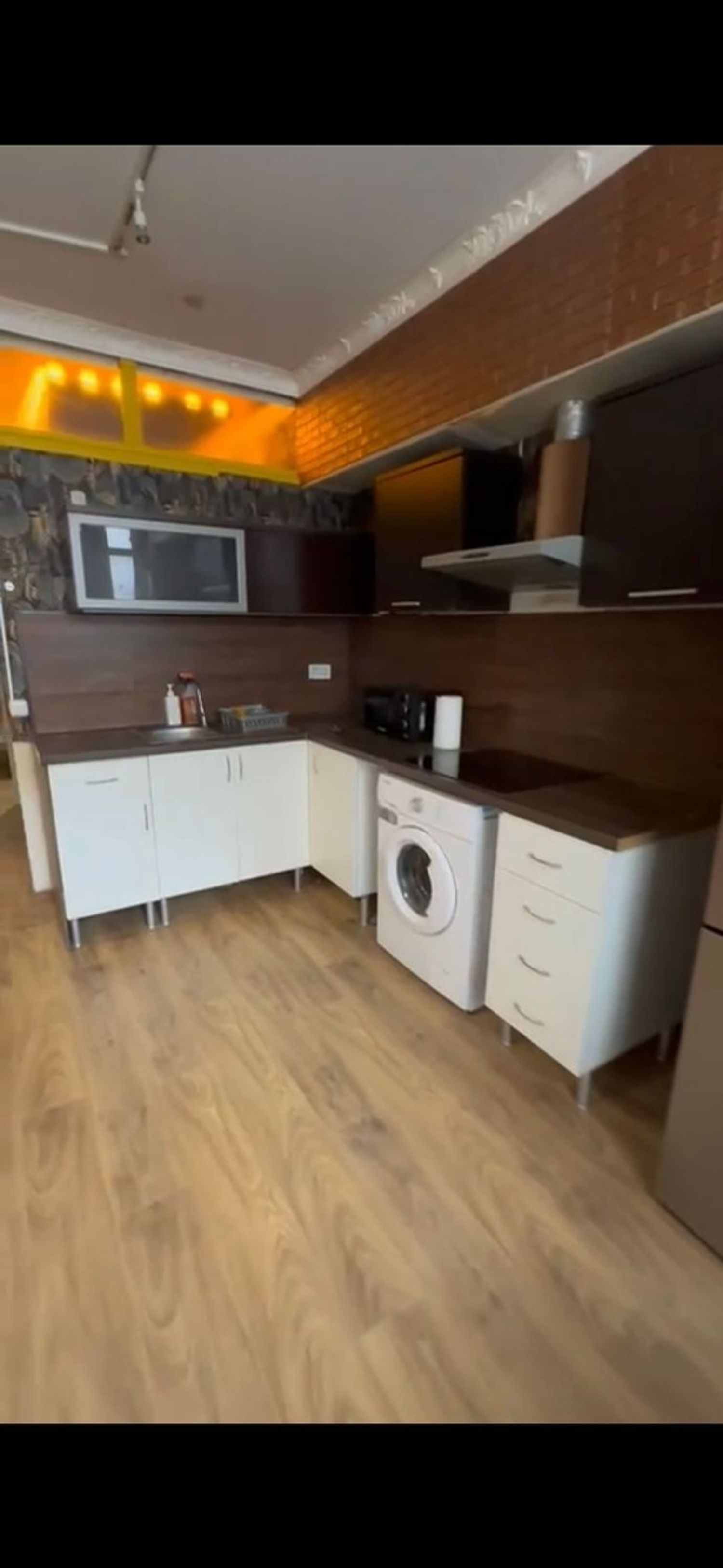 Estudio en no data, 98 - Foto 1