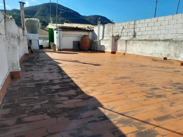 Chalet adosado en Corbera - Foto 1