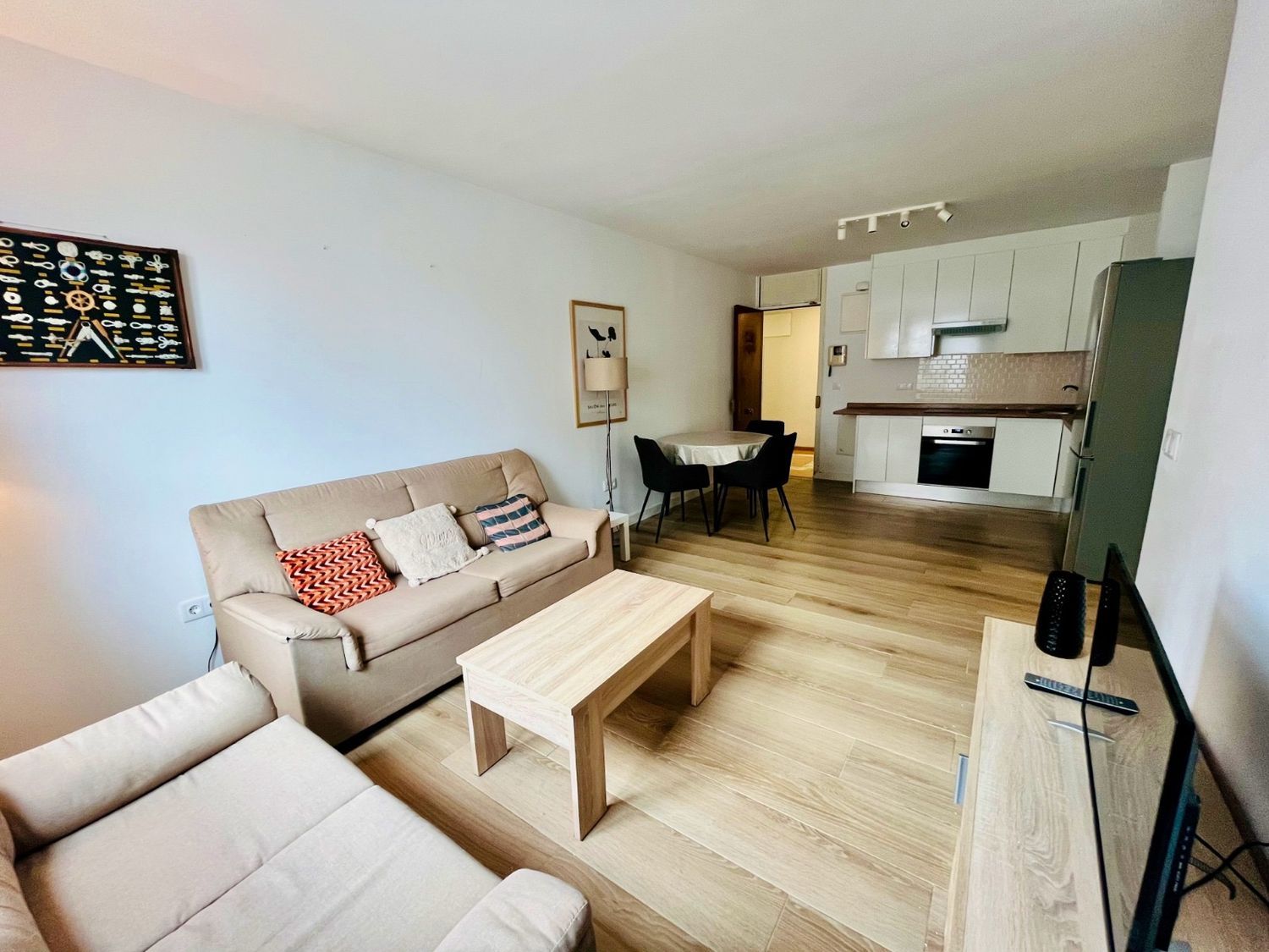 Piso en calle Girona, 19 - Foto 1