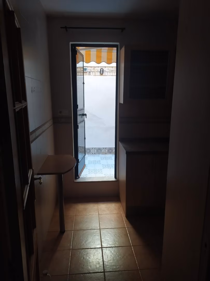 Piso en  Calle Escritor Jiménez Lora 49 - Foto 3