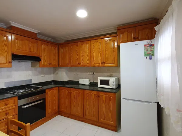 Piso en Calle Rafael Sánchez Ceva, 33 - Foto 1